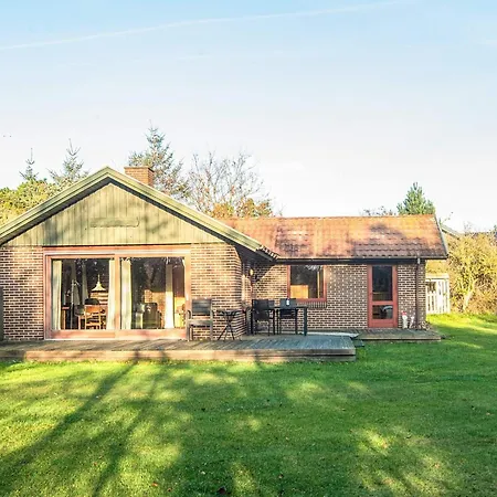 Secluded Retreat In - By Traum *